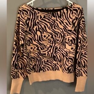 Anthropologie Maeve size XS over size tan and place animal print long EUC